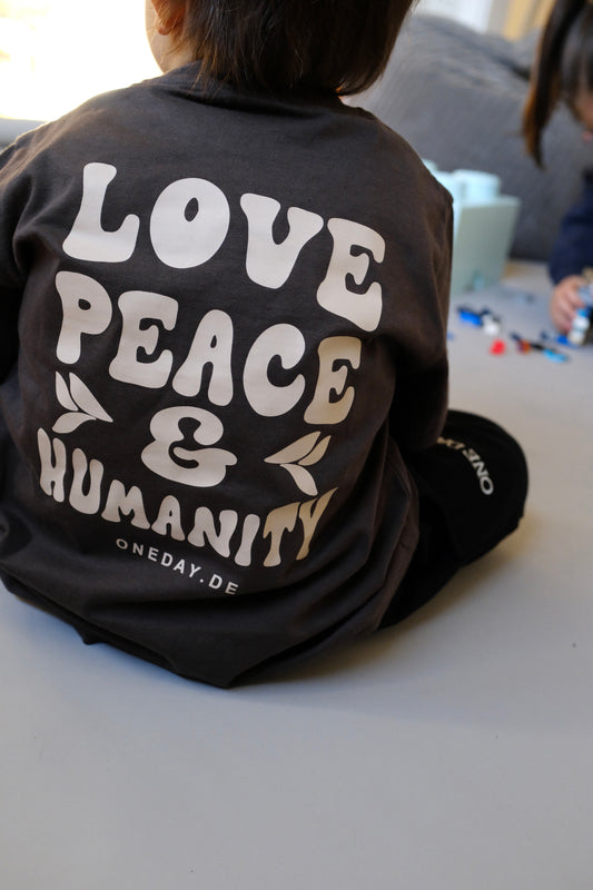 Kinder T-shirt "LOVE PEACE & HUMANITY" (braun)