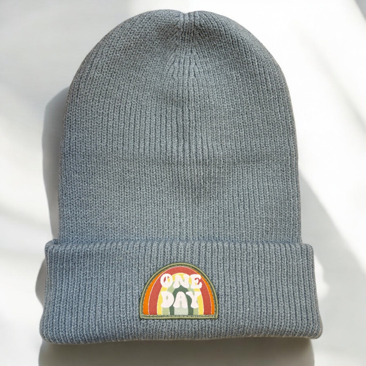 Classic fit Beanie „Rainbow ONE DAY"