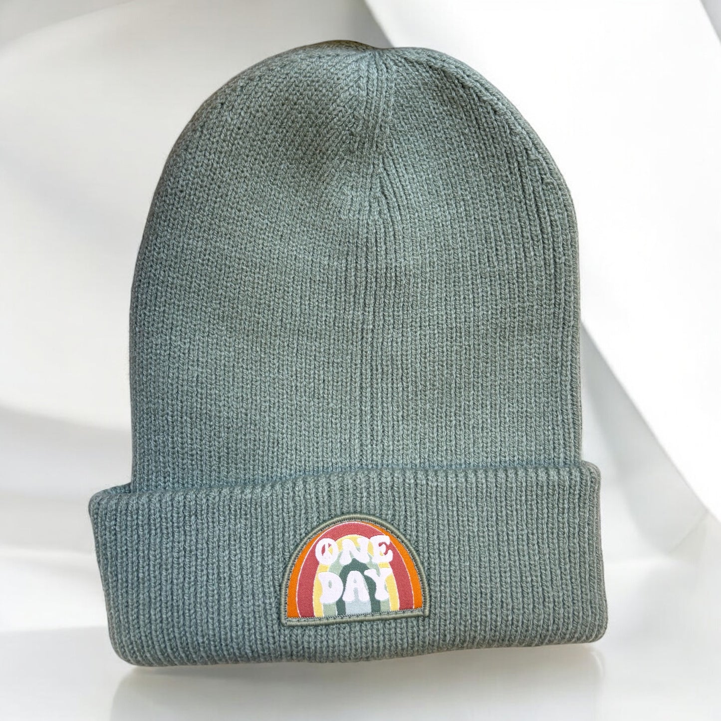 Classic fit Beanie „Rainbow ONE DAY"