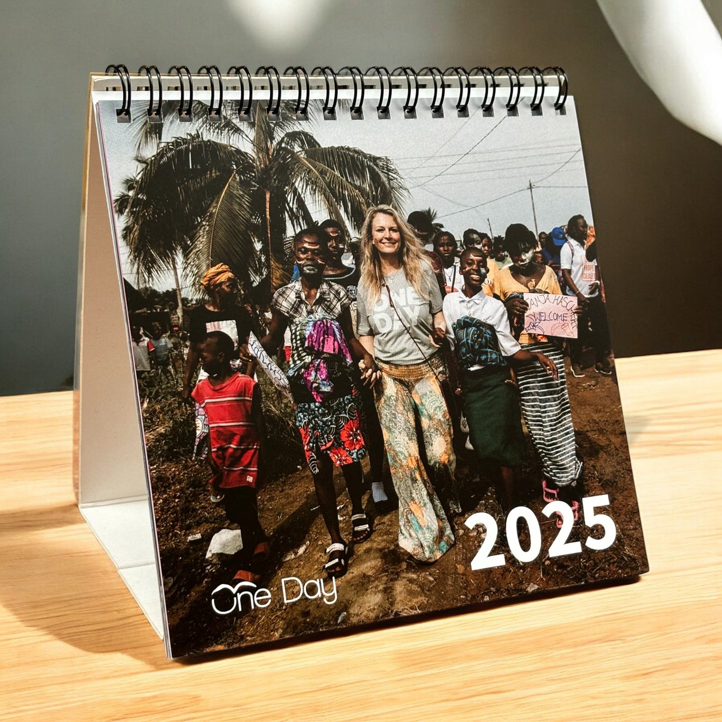 One Day Tischkalender 2025